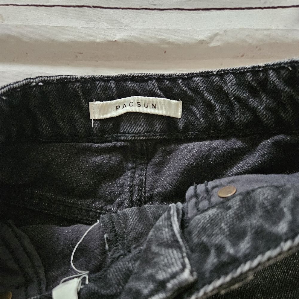 PacSun Women's Mom Black Denim Jean Shorts Size 24 - Picture 2 of 5